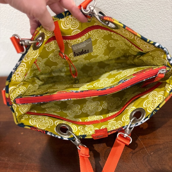 HAIKU Handlebar Tote Tote - Picture 9 of 11